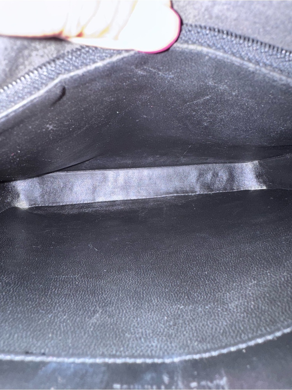 Chanel Fourre-Tout Tote Patent Leather - Picture 10 of 17